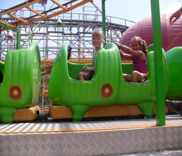 Various In Design Wacky Worm Coaster , Outdoor 6 Seats Kids Amusement Ride