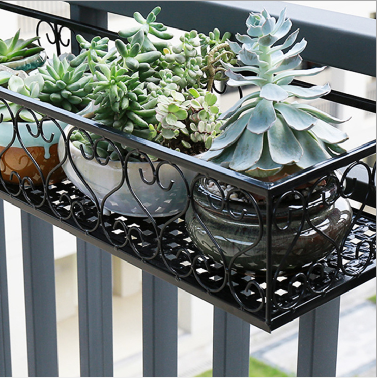 Wrought Iron Hanging Balcony Plant Pots , 30cm Length Balcony Plant Pot Holders