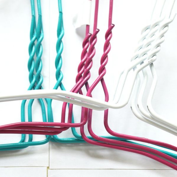 1.9mm/2.2mm Diamater Steel Wire Hangers in Blue Color for Performance