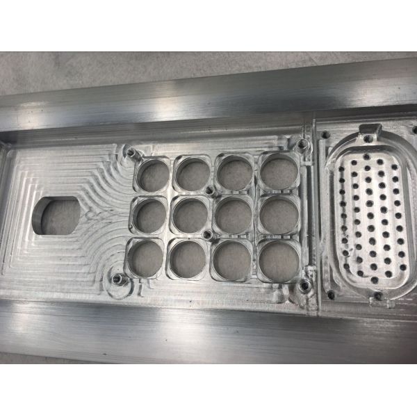 6063T6 Aluminum Brused / Sandblasting CNC Machining Aluminum Parts