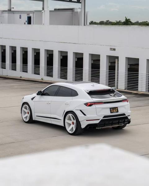 Lamborghini URUS Carbon Body Kit NT Style Front Lip Diffuser Spoiler Custom Wide Body Kits