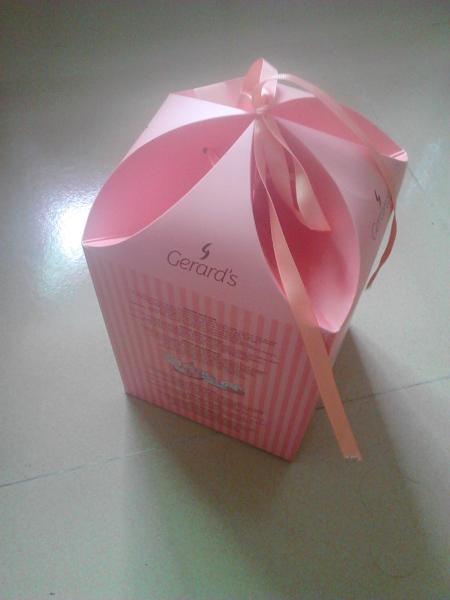 Cute custom design artpaper gift packaging box personal care cosmetic packaging paper box with ribbon