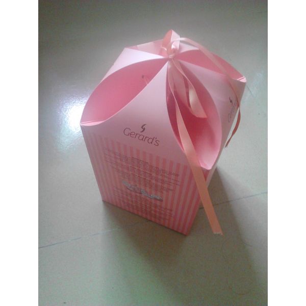 Cute custom design artpaper gift packaging box personal care cosmetic packaging paper box with ribbon