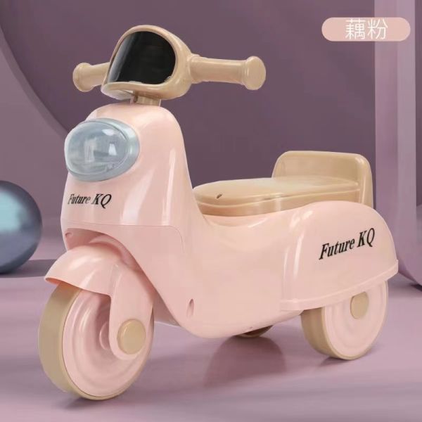 Скутер Детская машина с HD музыкой и огнями G.W 2,6 кг Картонный размер 55*26*32CM