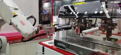 Hot Latte Italian Automatic Coffee Machine Espresso Baristas Robot with milk frother