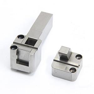 Plastic C.SU 1.2344 Injection Molded Parts 56HRC Hardness