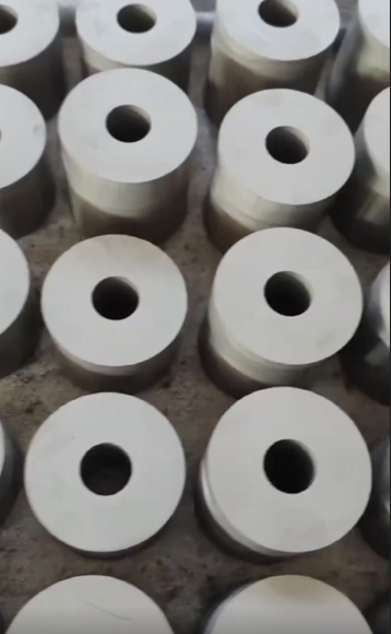 Moldeados de acero tungsteno de carburo cementado para la producción de tornillos a medida