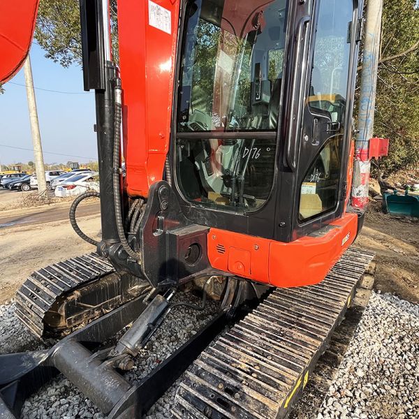 5.5 Ton Used Kubota Excavators Small Size 0.24m3 Bucket Capacity Original Version