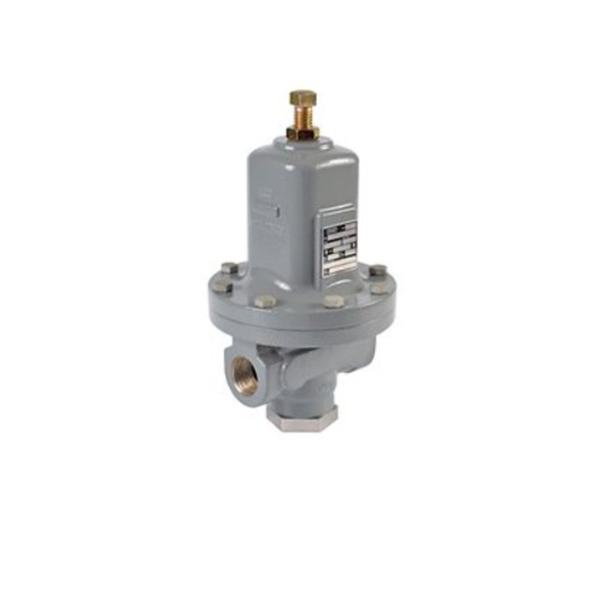 Fisher MR95 series pressure regulator place on Fisher control valves and DVC 6200 valve positioner