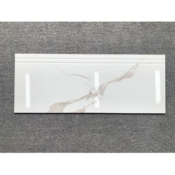 Шаг пола лестниц Каррары белый керамический кроет кислотоупорное черепицей