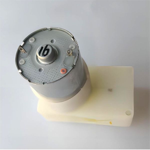 8 Rpm Plastic Spur Gearmotor For Office Automaton Equipments