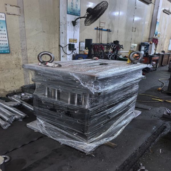 JIS Standard Precision Hot Forging Die Custom Size Injection Mold Base for Plastic Mould