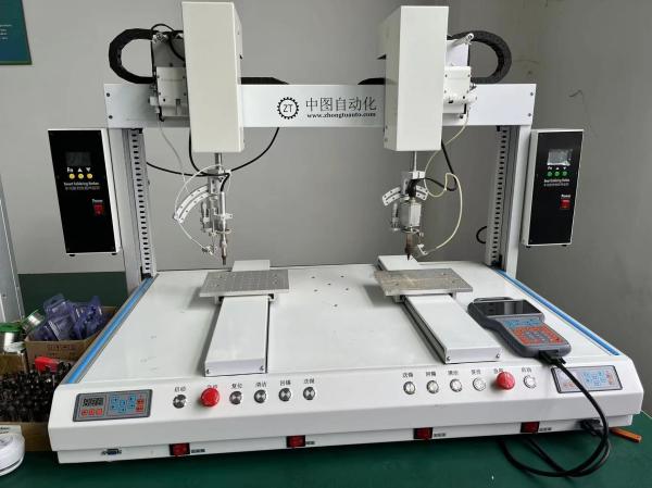Equipamento de solda robótico de plataforma dupla de soldagem de dupla cabeça para a indústria automóvel