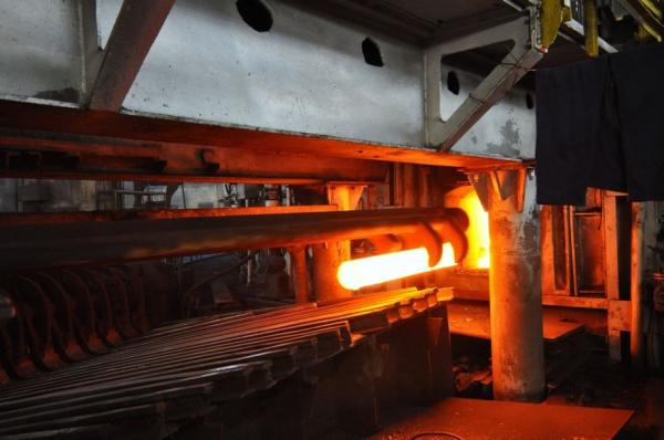Máquina de perfuração automática 185KW do baixo tubo sem emenda do aço carbono para a formação do rolo