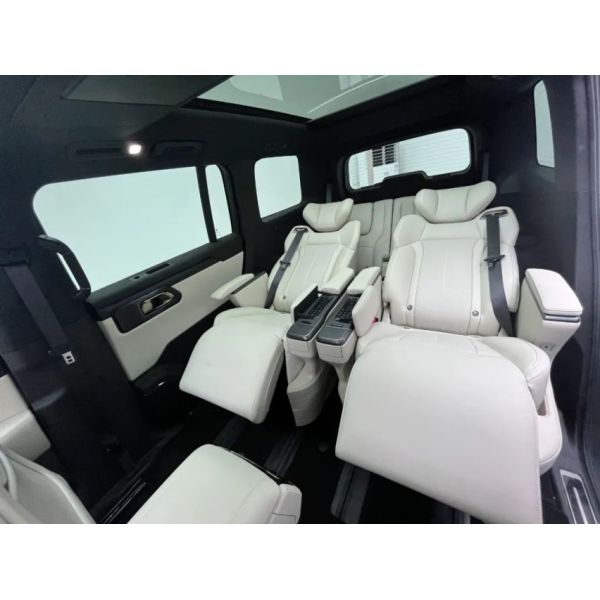 Grey Metallic Paint and Leather Seat LiXiang L8 Air SUV with Intelligent Driving