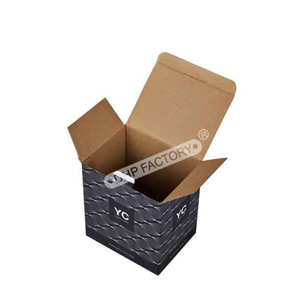 パーソナライズされたブランド付きの衣料品のためのエコフレンドリーブラック波紋箱