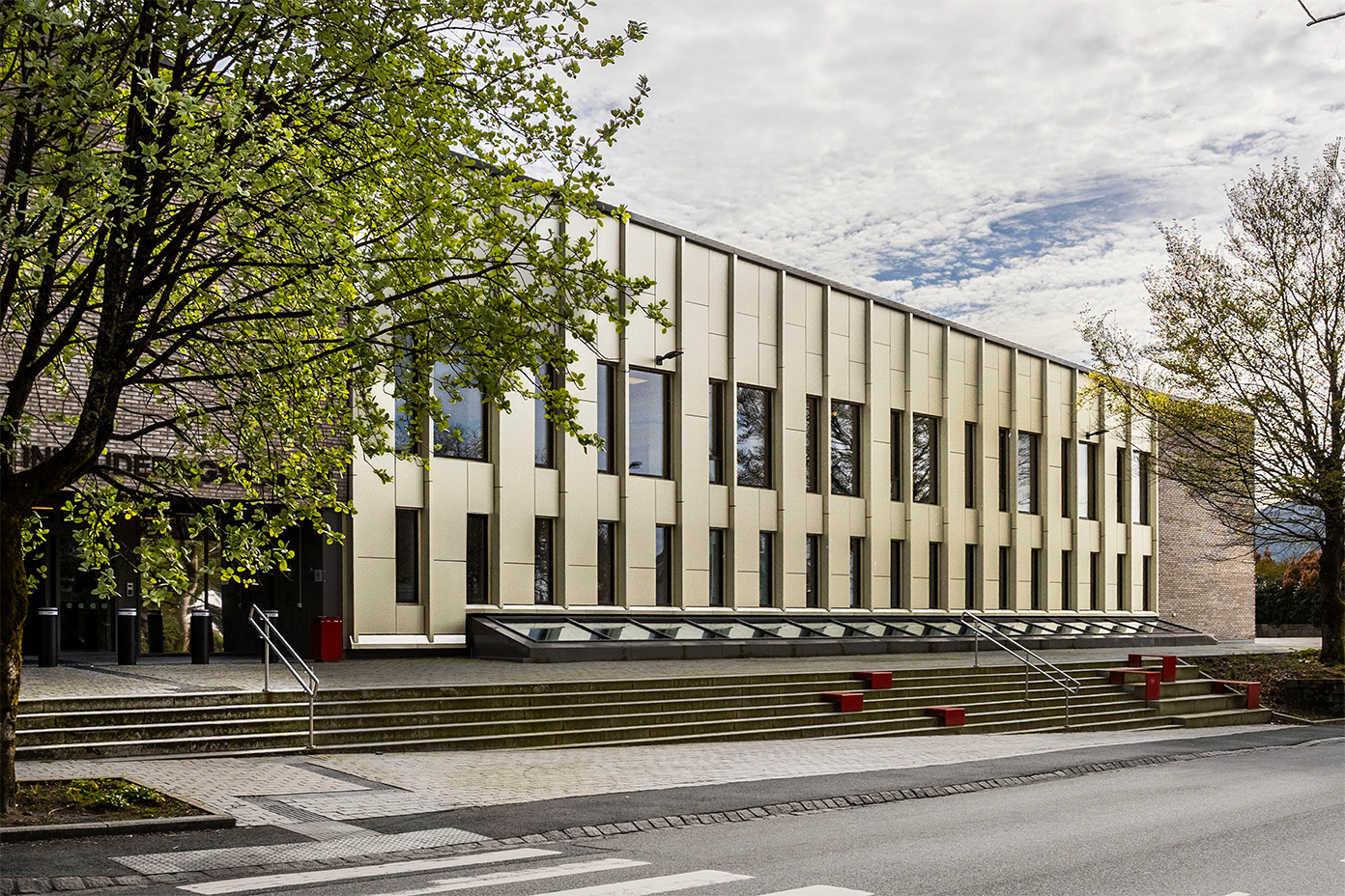 3-5mm A2 B1  Fire Resistant Rated Aluminum Composite Panel Anticorrosive Architectural Acp Wall Cladding