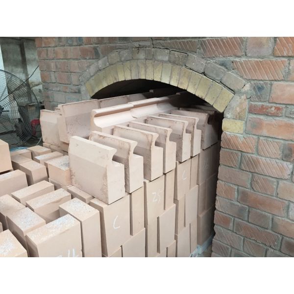 Огнеизоляционный кирпич из глины для облицовки печи или изоляции печи Высокая теплостойкость