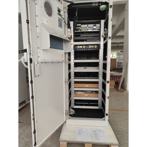 Outdoor Telecom Cabinet  IP45 IP55 -48vdc 16KW 24KW 36 KW Capacity For Telecom Base Station