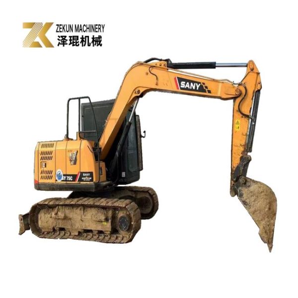 7.5ton SANY 75C Excavator Usado com outro cilindro hidráulico e em 2015