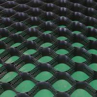 Mure de retenue en géocelle HDPE