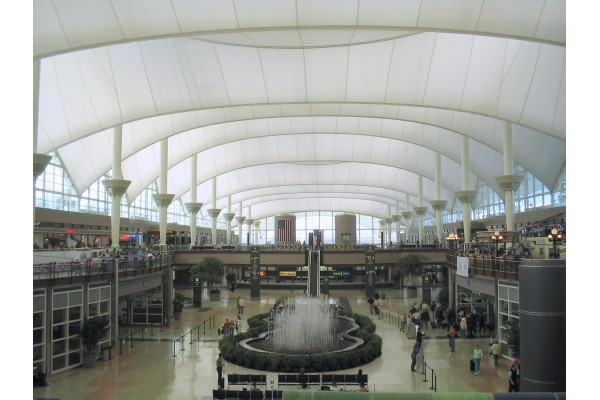 Савинг полуфабрикат завальцовки режа Пре-проектировал здания ангара здания/воздушных судн