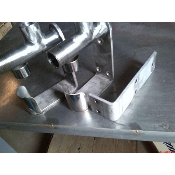 Custom-made Hand Operated Oil Press for Small Scale Olive Oil Production and Energy Saving Advantage
