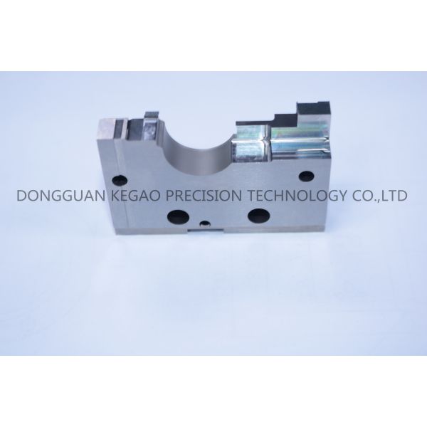 Stavax Plastic Auto Parts Mould , 54HRC Injection Molding Automotive Parts