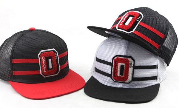58cm Plain 5 Panel Mesh Trucker Hat Custom Embroidery Woven Patch