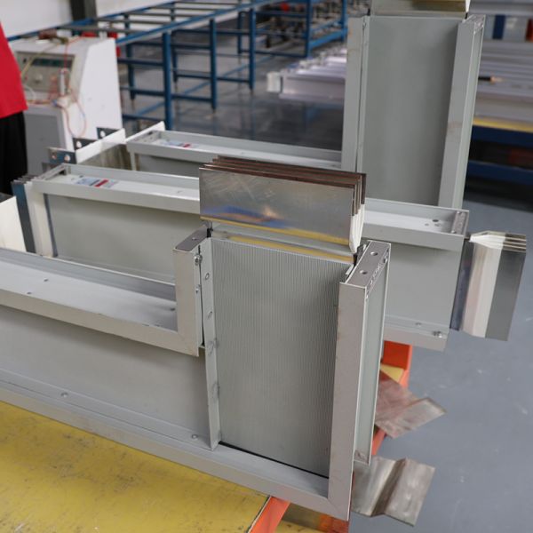 Enchufe de barra colectora de 690 V 1000 V con carcasa de aleación de aluminio y aislamiento de aire