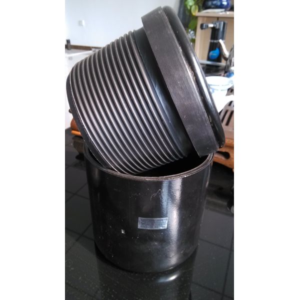 composite metal-plastic thread protectors as per API