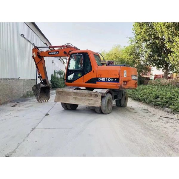 Excavadora de ruedas Doosan DH210W con rendimiento superior fácil de operar