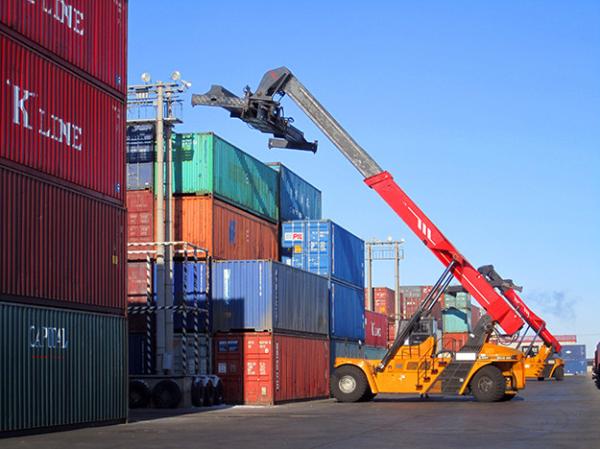Sea Port Reach Stacker Forklift Hydraulic Lift With 15100mm Lift Height