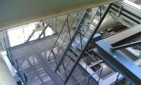3 Floors Steel Frame Office Building / Residential House Resistant 8-9 Earthquake Grade
