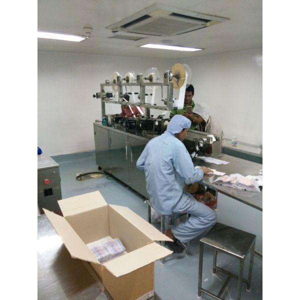 KC-360N-B First Aid Bandage Medicated Machine with 1.5KW Power and Case Packaging