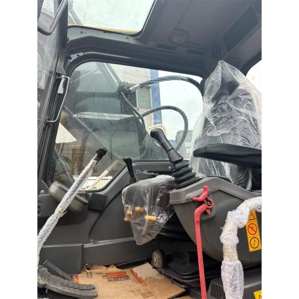 Подержанный экскаватор VOLVO 210 изготовленный в Японии