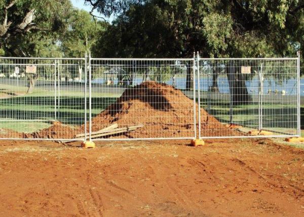 Portable Moveable Temporary Mesh Fencing For Construction Safety