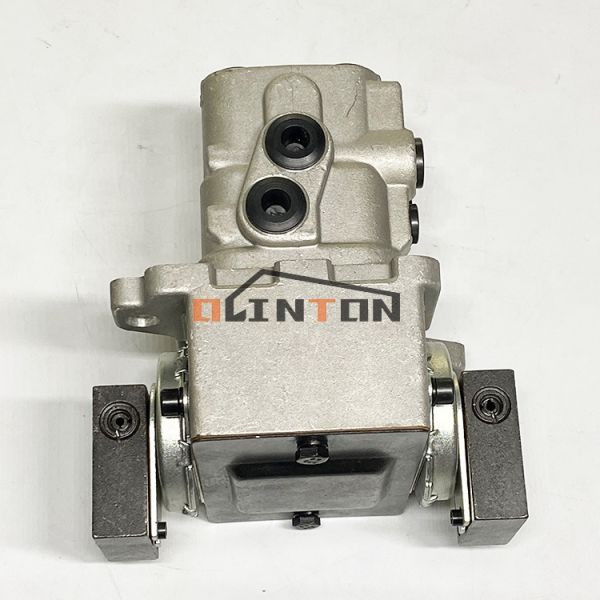 OEM EX200-1/3/5 ZAX200 ZAX330 Válvula de pie de pedal 1024384 1024224 Partes de excavadoras