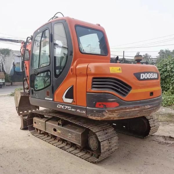 Produced in 2019 7ton 7.5ton Korean Used Doosan Dx75LC-9c Excavator Secondhand Doosan Dx75LC Mini Hydraulic Digger Low Price Low Hour for Sale