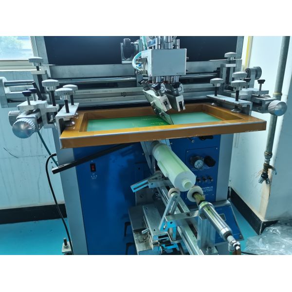 Semi-Automatic Screen Printing Machine with 220V Power and 1 Year Warranty for Round Oval Flat Bottles