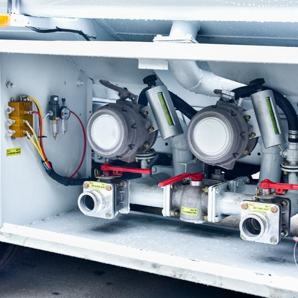 Custom Small Size Capacity 3000L Fuel Tank Truck Vehicle Oil Storage Tank Truck