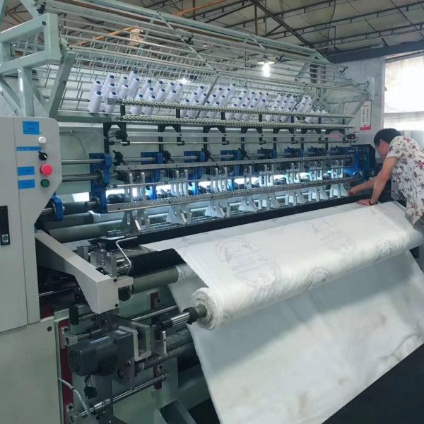 Multi Needle High Speed Quilting Machine / Quilting Equipment With Automatic Panel Cutting Machine