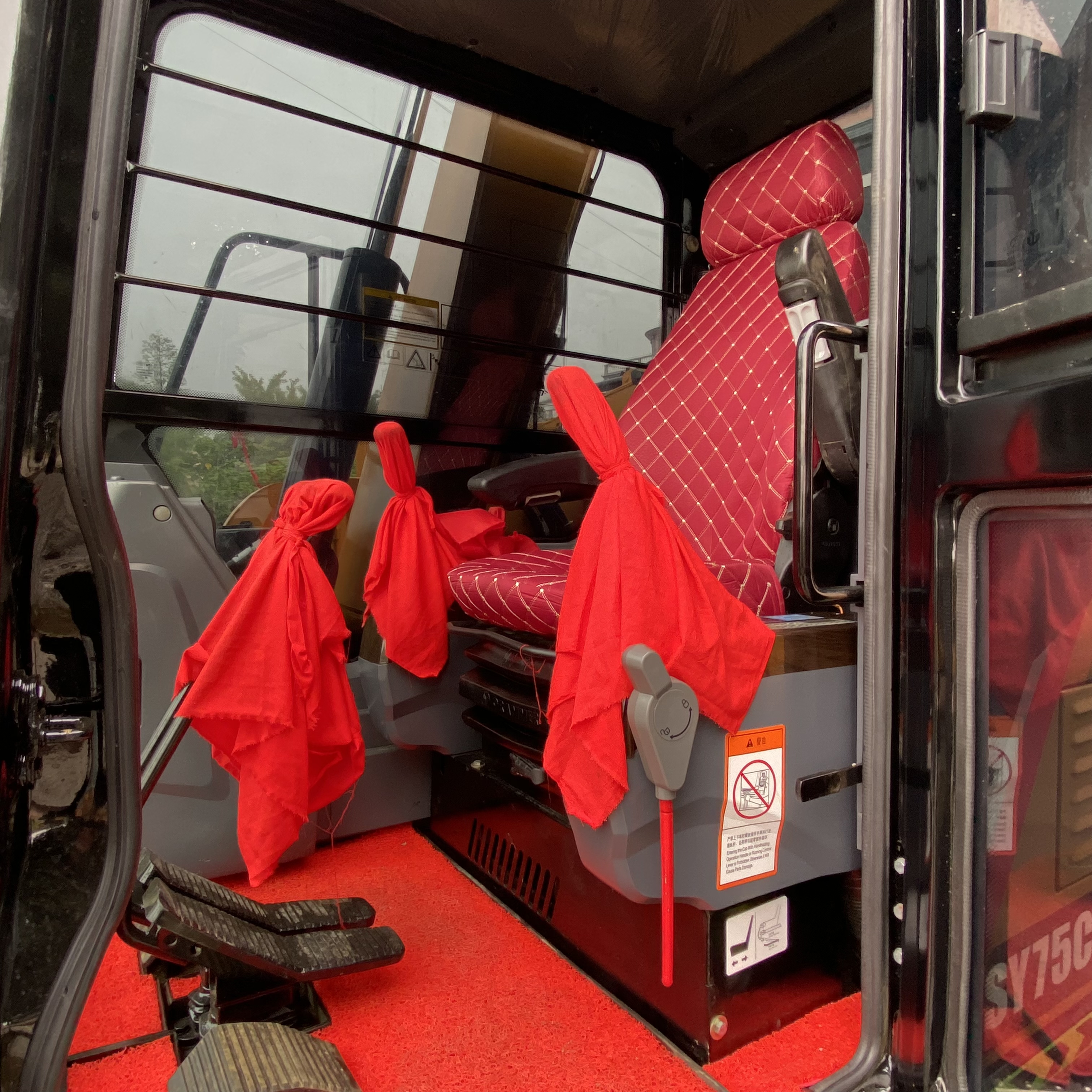 Sany SY75C Pro Hyd Использованный экскаватор Sany 7T 0.28m3 7060x4020x5155 мм