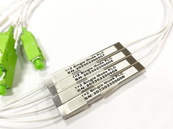 Divisor PLC MPO Elite de 16 núcleos, divisor híbrido de 8 núcleos MPO y 8 acopladores SC/APC para sala de servicios de centros de datos