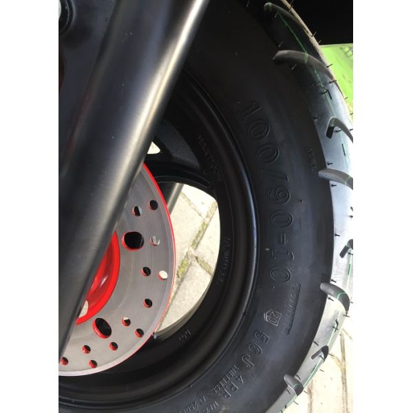 Brushless Gasoline Powered Motor Scooters 1230 Mm Wheel Base 4 Stroke