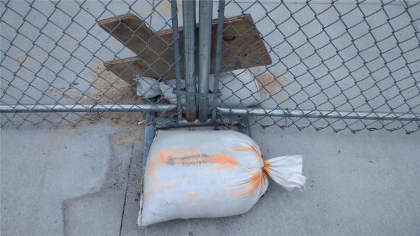chain link temporary construction fence panels 6FT X 10F Mesh 2 3/8  x 2 3/8 ( 60mm x 60mm ) x 12 gauge wire