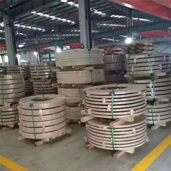 Bord fendu 316L 409L 420J2 de la bobine 316 laminés à chaud d'acier inoxydable de la précision 410S