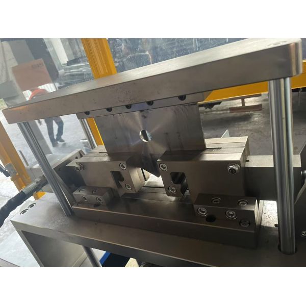 C100 C150 LGS Machine Light Steel Villa Frame Roll Forming Line 0.8-1.6mm