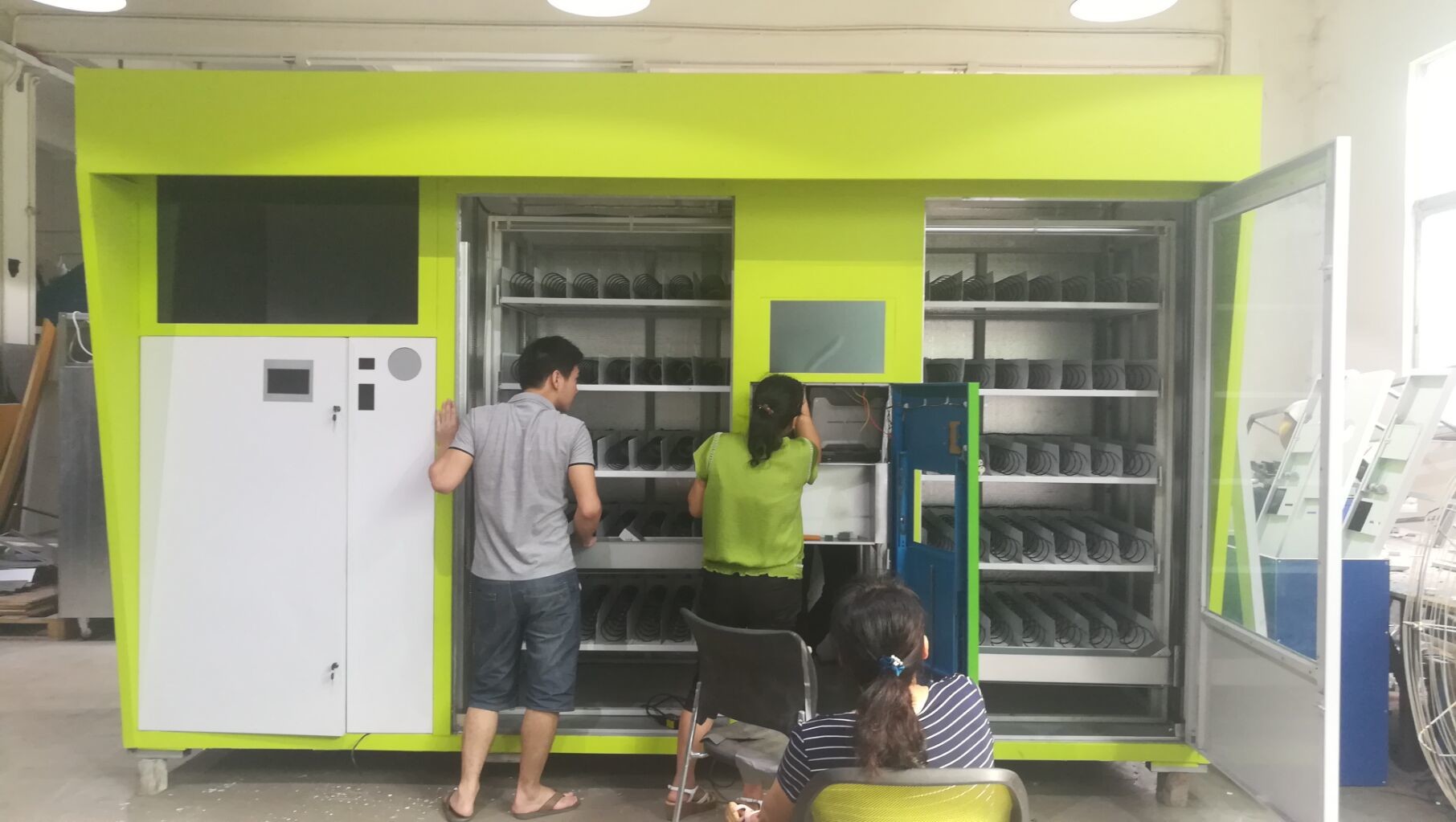 Многофункциональное возвращение и заработать обратному автомату 100 SKU