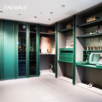 Armoire en forme de L avec vanité de maquillage